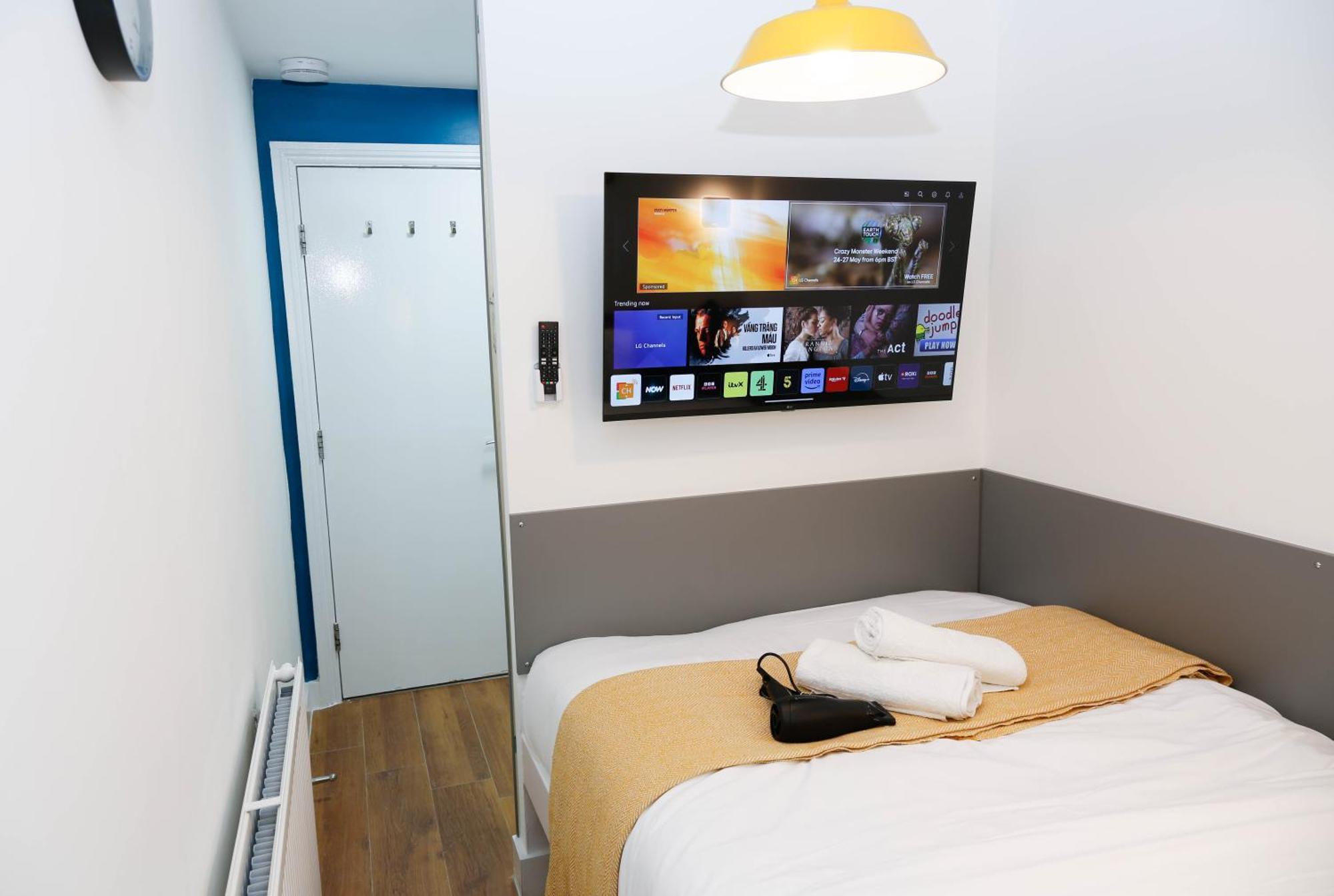 New Luxury Rooms In The Heart Of London Next To Shops, Cafes, Bars & Metro With Shared Bathrooms Exteriér fotografie